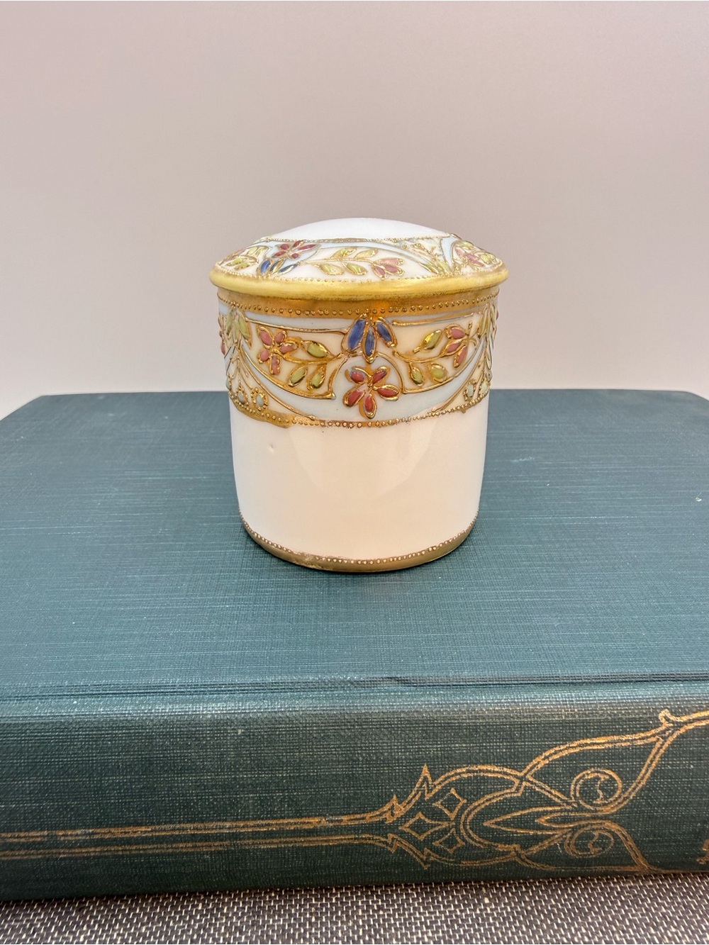 Vintage Hand Painted Nippon Ring Box/Trinket Box Floral Design